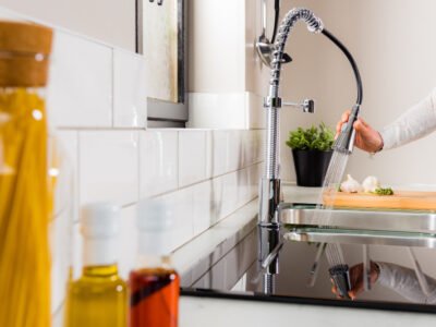 Jak zaoszczędzić wodę w kuchni i łazience?